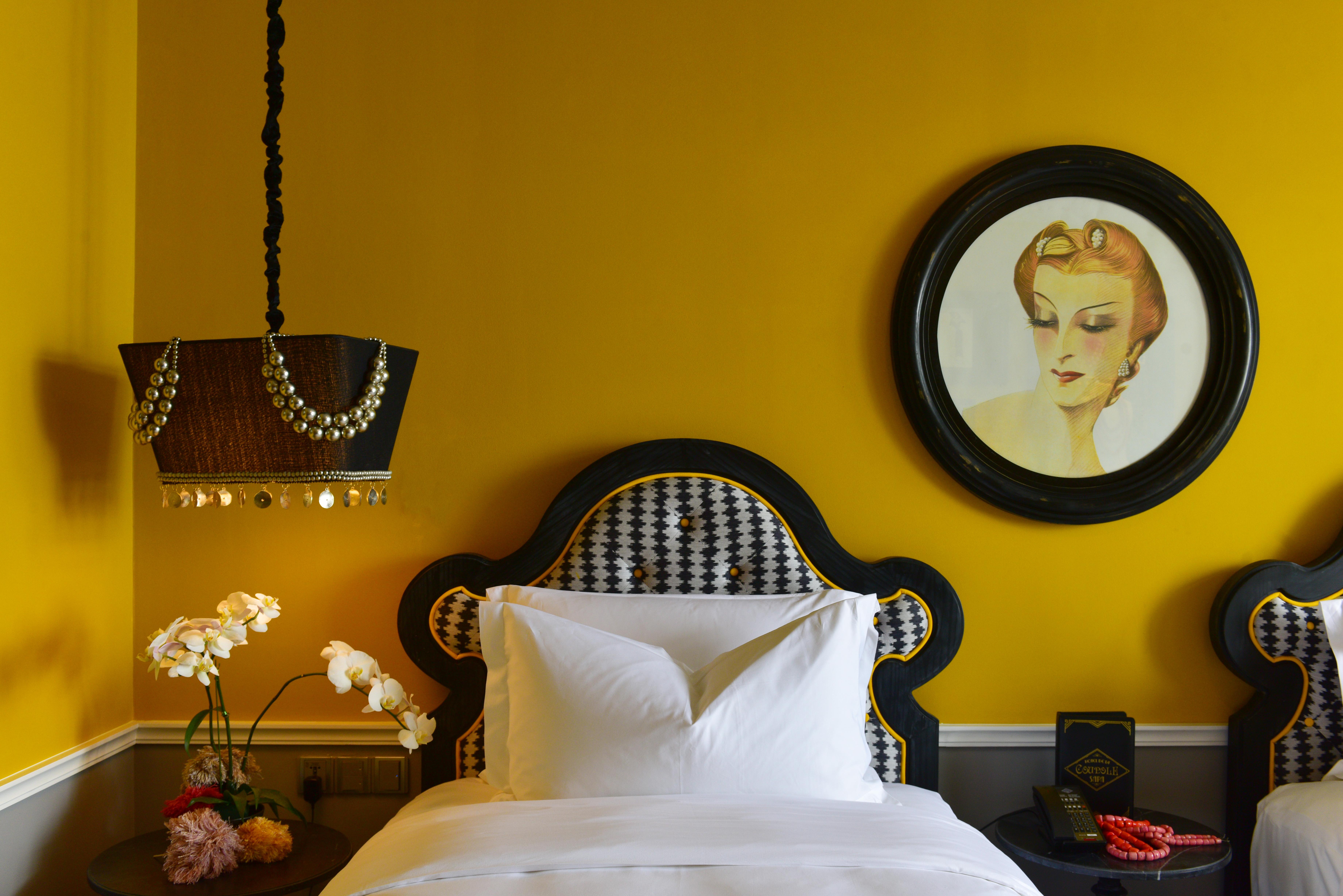 Hotel De La Coupole - Mgallery Sapa Bagian luar foto A guest room at the Hotel George V