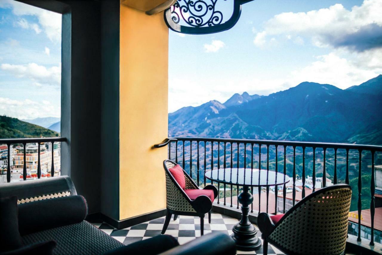 Hotel De La Coupole - Mgallery Sapa Bagian luar foto A balcony