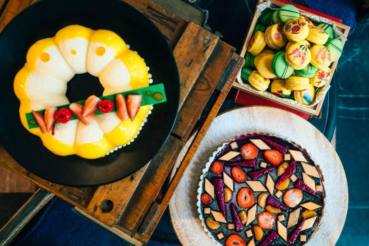 Hotel De La Coupole - Mgallery Sapa Bagian luar foto A variety of traditional desserts